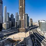 Stylish Studio Apartment In Downtown Dubai
